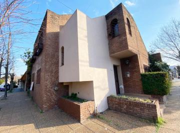 Casa de 5 ambientes, Morón · Casa de 4 Amb con Dependencia en Villa Sarmiento