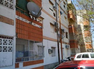 Departamento · 50m² · 3 Ambientes · Dpto en Venta. B° Apipe