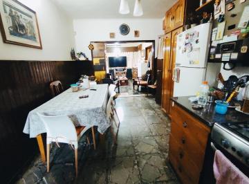 Casa · 140m² · 4 Ambientes · 1 Cochera · Casa - Belgrano