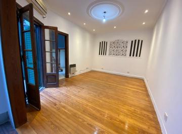 PH de 4 ambientes, Barracas · 4 Ambientes Amplios Tipo Casa - Planta Baja y Primer Piso con Terraza y Patio (Se Vende con Renta)