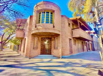 Casa · 288m² · 8 Ambientes · Greenwood Vende Departamento Amplio Ideal Airbnb con Local Comercial en Excelente Ubicacion de La Ci