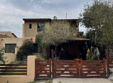 Casa · 110m² · 5 Ambientes · Se Vende Casa en Playas de Oro Villa Carlos Paz
