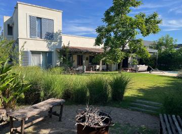 Casa de 4 ambientes, Tigre · Muy Linda Casa en Alquiler Enero 2027 con Año Nuevo! 3 Dorm. (2 en Planta Baja)