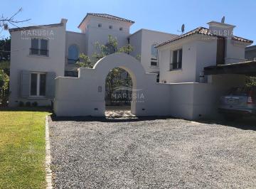 Casa · 400m² · 6 Ambientes · 2 Cocheras · Casa en Alq. Temporario en Ayres del Pilar, Pilar, G. B. a. Zona Norte