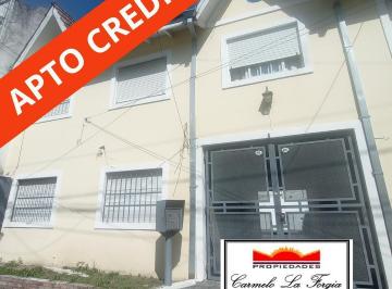 Departamento · 34m² · 2 Ambientes · Venta Dpto 2 Amb Pb R. de Escalada 4 Cuadras Av H. Yrigoyen
