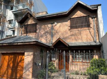 Casa de 6 ambientes, Lomas de Zamora · Casa en Venta de 6 Ambientes con Cochera en Lomas de Zamora