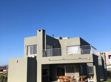 Casa de 5 ambientes, Escobar · Casa en El Barrio Araucarias - Puertos - Se Vende Amoblada Completa de Todo