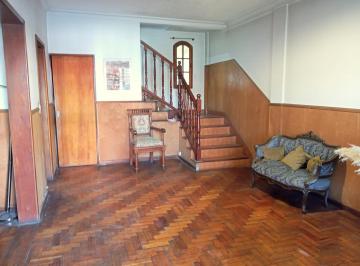 Casa de 4 ambientes, Lanús · Casa + Galpón 144 m².