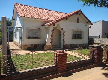Casa · 101m² · 3 Ambientes · Casa Céntrica en Timbúes. España 692