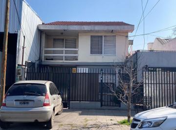 PH de 3 ambientes, Lomas de Zamora · Excelente PH Al Frente en Venta en Lomas