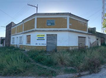 Local comercial · 130m² · 3 Ambientes · Local en Esquina.