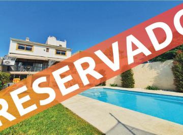 Casa · 320m² · 5 Ambientes · 4 Cocheras · Venta Casa 5 Amb 320 m² Pileta Cochera Valentin Alsina