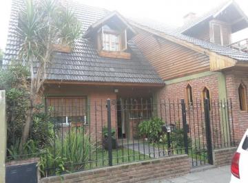 Casa de 5 ambientes, Lomas de Zamora · Casa en Dos Plantas