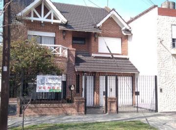 Casa · 200m² · 5 Ambientes · 3 Cocheras · Casa - Ramos Mejia Sur