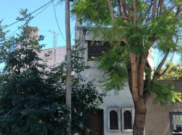 PH · 35m² · 3 Ambientes · P. H en Planta Alta Totalmente Independiente de 3 Ambientes con Terraza. Banfield E.