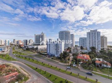 Foto1 · Venta Apartamento Dos Dorm. Playa Mansa Edificio Alexander Boulevard