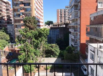 Vista L/C y dormitorio ppal. · Excelente Distribución con Balcón y Bajas Expensas.