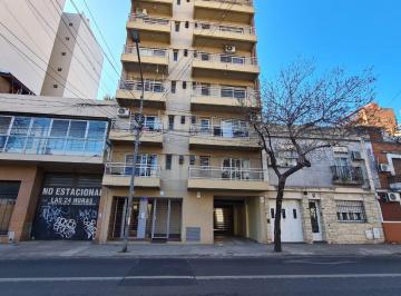 Departamento de 3 ambientes, Rosario · Santa Fé Al 2300 - a Pasos de Oroño - Cercanía Fac. Medicina