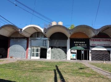 Local comercial · 192m² · 1 Ambiente · Local de 192 m² Distribuido en 3 Plantas de 64 m² Cada Una (4x16) Sobre Av Juan Manuel de Rosas