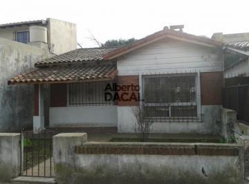 Casa · 100m² · 3 Ambientes · Casa en Venta en 7/53 y 54 Villa Elisa - Alberto Dacal Propiedades