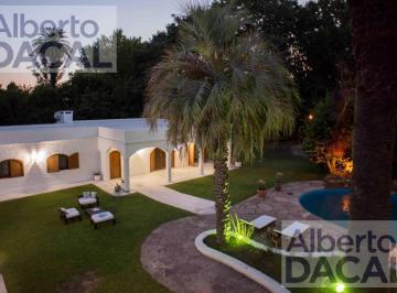 Casa · 380m² · 12 Ambientes · 3 Cocheras · Casa en Venta en 13 (Ex19)/420 y 421 Villa Elisa - Alberto Dacal Propiedades