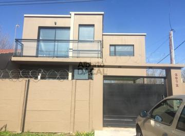 Casa · 90m² · 4 Ambientes · 1 Cochera · Casa en Venta en 49/154bis La Plata - Alberto Dacal Propiedades