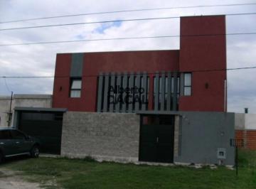 Casa · 200m² · 4 Dormitorios · 1 Cochera · Casa en Venta en 42/144 La Plata - Alberto Dacal Propiedades