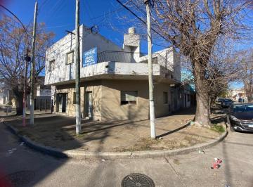 Casa · 150m² · 3 Ambientes · 1 Cochera · Casa en Venta en 61 Esq. 126 La Plata - Alberto Dacal Propiedades