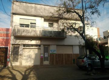 PH · 135m² · 4 Ambientes · PH en Venta en 6 E/ 40 y 41 La Plata - Alberto Dacal Propiedades