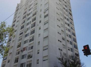 Departamento · 90m² · 5 Ambientes · 1 Cochera · Departamento en Venta en 55/5 La Plata - Alberto Dacal Propiedades