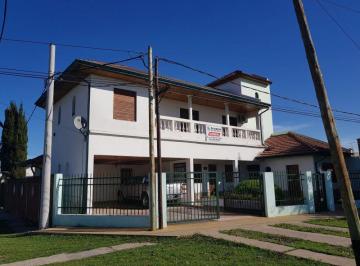 Casa · 280m² · 5 Ambientes · 3 Cocheras · Casa en Venta en Camino Rivadavia/126 Ensenada - Alberto Dacal Propiedades