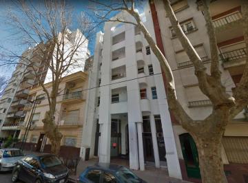 Local comercial · 80m² · 3 Ambientes · Local en 54/4 y 5 La Plata - Alberto Dacal Propiedades