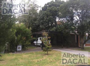 Casa · 129m² · 4 Ambientes · Casa en Venta en 444 E/ Belgrano y 23 - City Bell - Alberto Dacal Propiedades