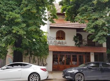 Terreno · 380m² · 6 Ambientes · 2 Cocheras · Casa - La Plata