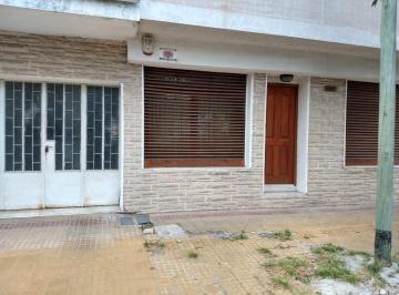 Casa · 140m² · 6 Ambientes · 1 Cochera · Casa - La Plata