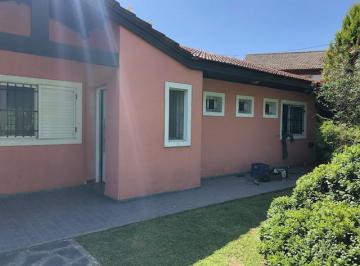 Casa · 181m² · 6 Ambientes · 1 Cochera · Casa - Venta - Villa Elisa