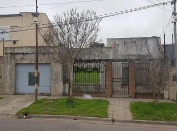 Casa · 132m² · 4 Ambientes · 2 Cocheras · Casa - La Plata