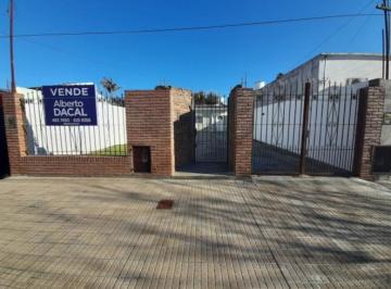 Casa · 95m² · 4 Ambientes · 3 Cocheras · Casa - La Plata