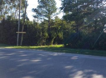 Terreno · 120m² · 2 Ambientes · 2 Cocheras · Terreno - Villa Parque Sicardi