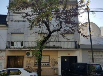Casa · 223m² · 7 Ambientes · 1 Cochera · PH - La Plata
