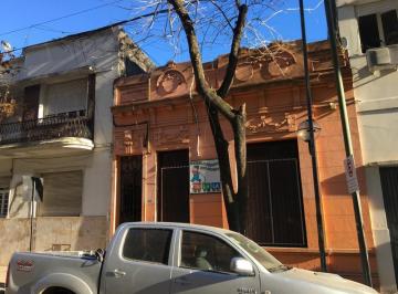 Casa · 251m² · 7 Ambientes · Casa - La Plata