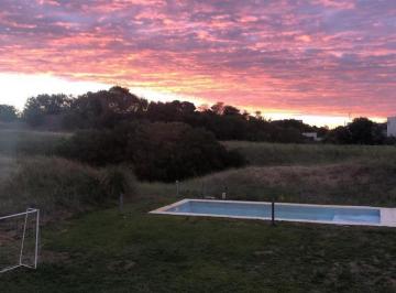 Casa de 6 ambientes, Costa Esmeralda · Casa en Costa Esmeralda Sector Golf 128 - Para 15 Personas
