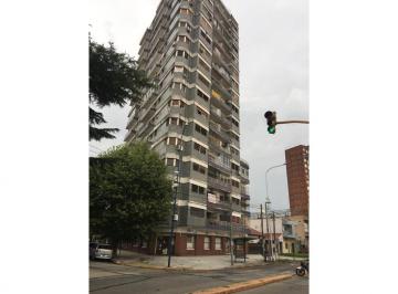 Departamento · 95m² · 1 Ambiente · Dpto de 4 Ambientes Al Frente con 2 Balcones - a 2 Cuadras E