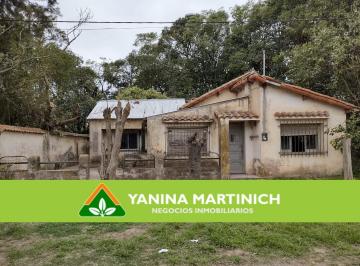 Local comercial , Tres Sargentos · En Venta Antiguo Local con Vivienda a Remodelar - Tres Sargentos