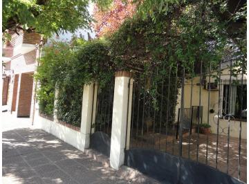 Casa · 150m² · 4 Ambientes · 1 Cochera · Casa Americana S/lote de 8,66x 33 de 4 Ambientes, Garage