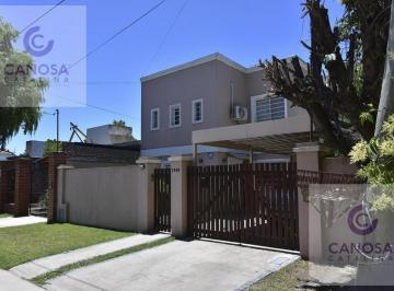 Casa · 200m² · 5 Ambientes · 2 Cocheras · Venta - Casa en El Trébol - Los Aromos Al 1300