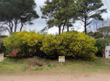GIA-GI1-2558_2 · (Propiedad Suspendida) Oport! Venta 4 Amb 900 m² Lote 110 Cub Gas Nat