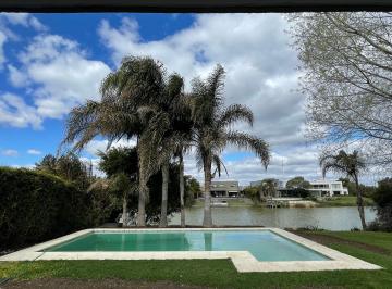 Casa de 4 ambientes, Tigre · Alquiler Al Agua, Amoblada, en Santa Bárbara