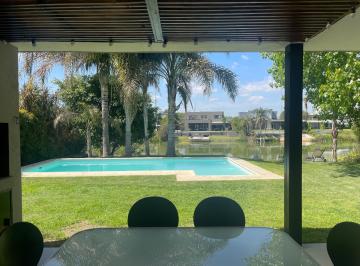 Casa de 4 ambientes, Tigre · Alquiler Al Agua, Amoblada, en Santa Bárbara