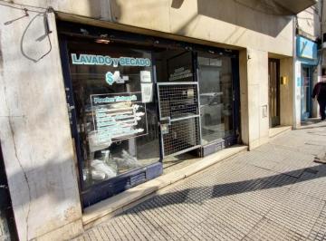 Local comercial · 40m² · Local Lavadero de Ropa! Venta Urgente!